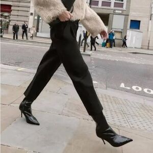 NWT Zara Women's Belted Pleated Pants in Black - Size 4